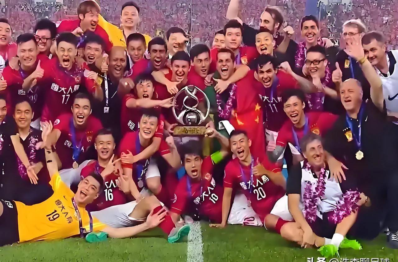 经典连线掀起球迷兴奋阵容疯狂引援加冕夺冠