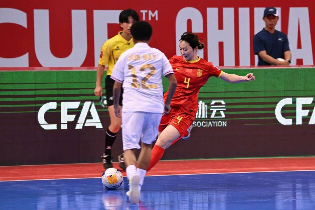 包含国内球队联袂奋进，争相亚洲杯冠亚军奋勇拼搏的词条
