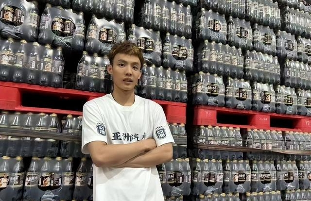 前球星新身份曝光，转型做广告代言人
